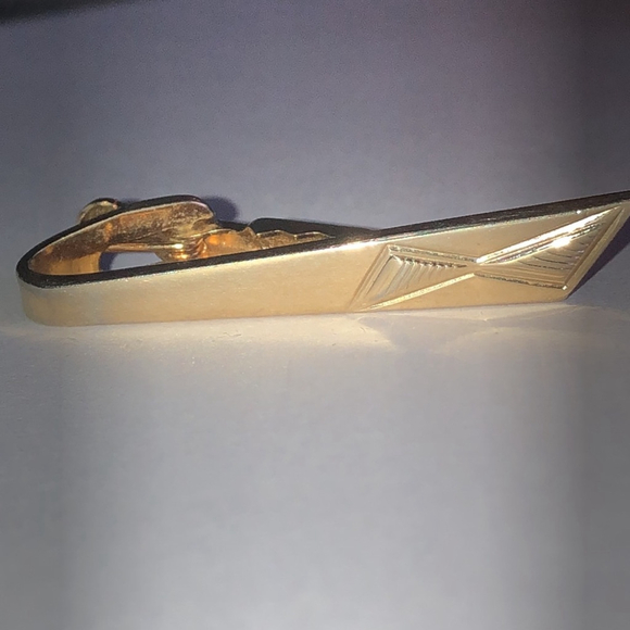 Shields Vintage Gold Tone Classic Tie Clip - Picture 1 of 4
